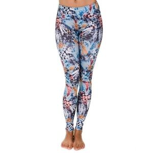 ONZIE Leggings Vibrant Stretchy Design-Hot Yoga-High Rise  Size S/M